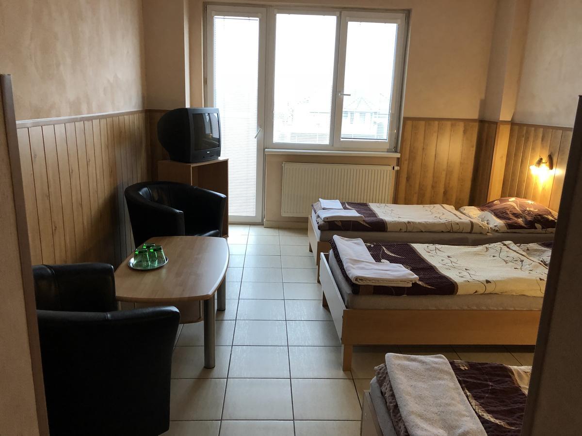Batavya Penzion Topoľčany 外观 照片